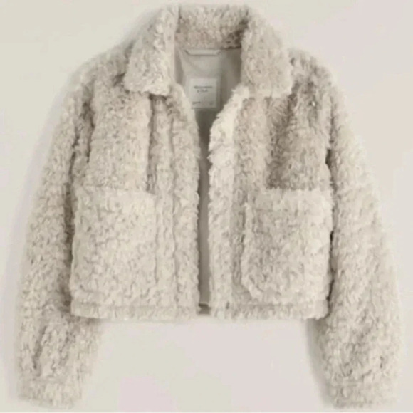 Abercrombie & Fitch Jackets & Blazers - Abercrombie Ivory Sherpa bomber Jacket size XL